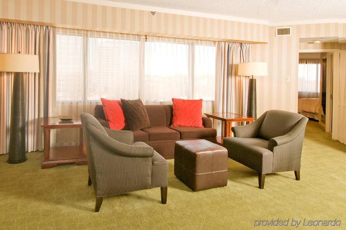 Embassy Suites By Hilton Atlanta Galleria Room photo